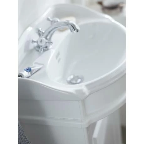 Miller - Traditional 1903 50 Single Door Vanity Unit With Ceramic Basin - Image 3